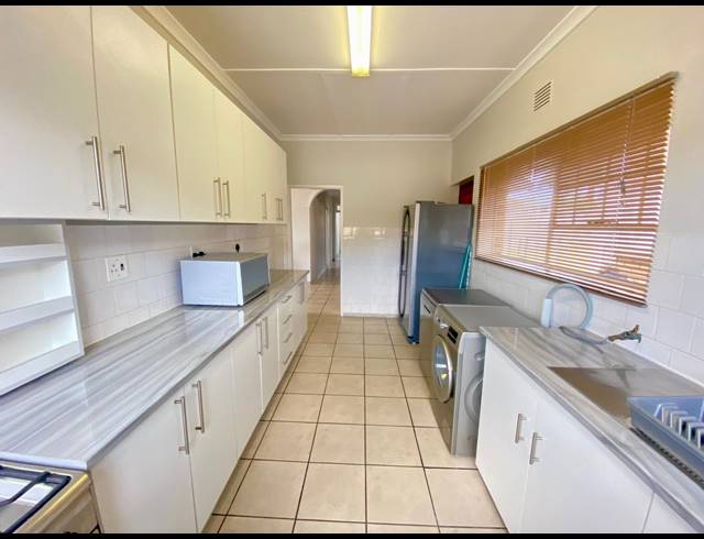 3 BEDROOM HOUSE TO LET IN BAYVIEW